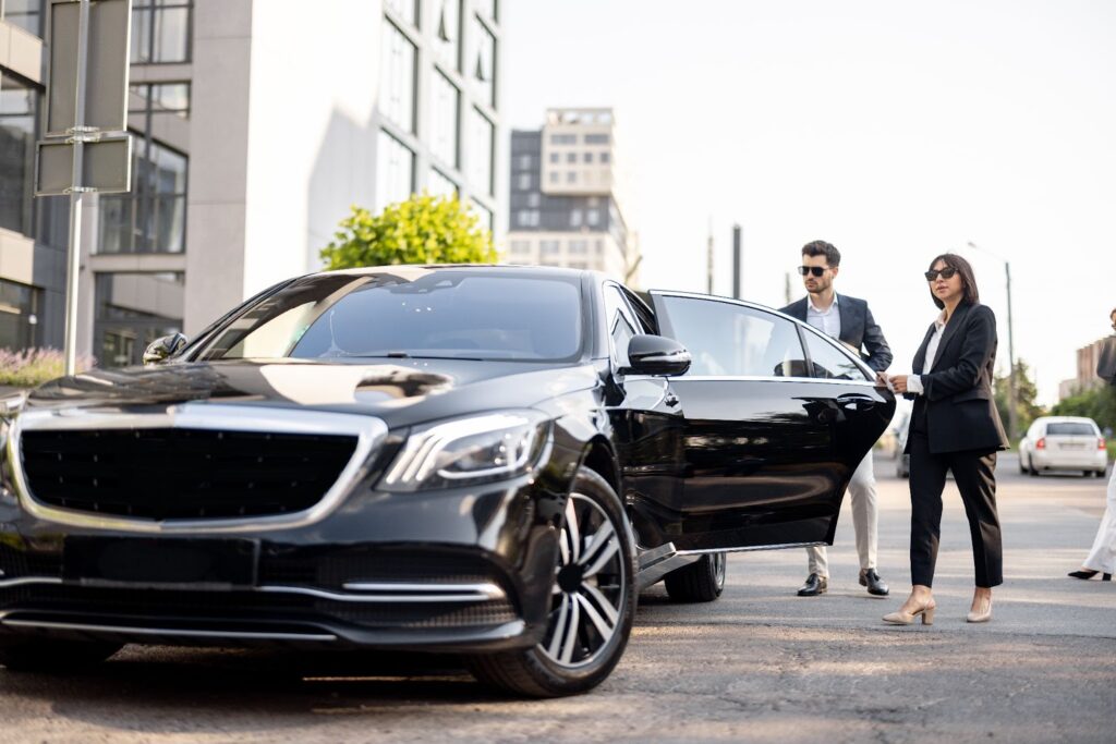 best luxury black car service in Charleston, SC